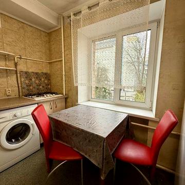 Здам у довгострокову оренду 1-кім кв по пр-ту Берестейському 20, Центр