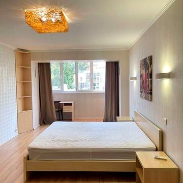 Оренда 2К квартири, Басейна 11, м.Палац Спорту , Хрещатик , Печерський