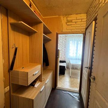 Здається 2-кімнатна квартира з меблями і технікою