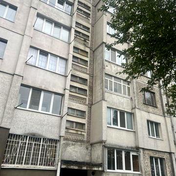 Терміново! Продам 2 кімнатну на Озерній