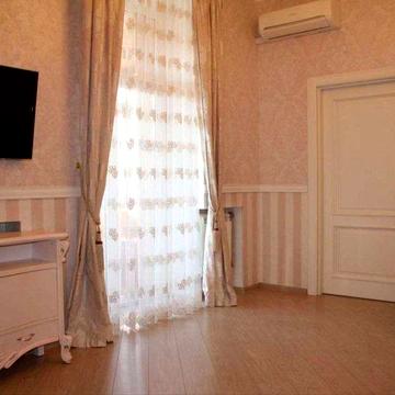2К 52м Вул. Шота Руставелі 40/12 Терміново
