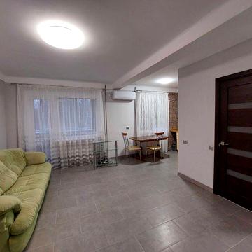 Оренда однокімнатної вул.Європейська, Космос