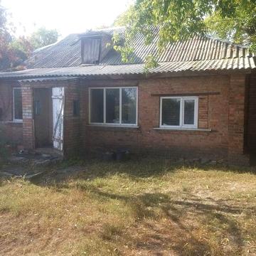 Продам будинок в центрі