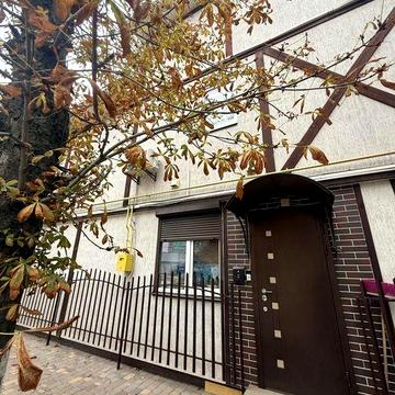 Таунхаус Боярка, двухкімнатна квартира з ремонтом і меблями.