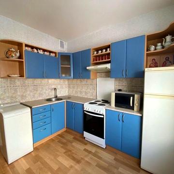 Однокімнатна з ремонтом, вулиця  Милославська 47а