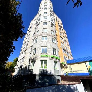 Чудова сучасна квартира в ЦЕНТРІ міста