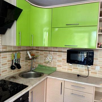 Продам 2-кімнатну квартиру з ремонтом у центрі Інгульця