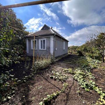 Будинок з земельною ділянкою. М.Роздільна. Вул.Кишинівська(Калініна).
