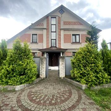 Продам будинок центр