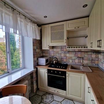 Голосіївський просп. (40-річчя Жовтня), 126к3