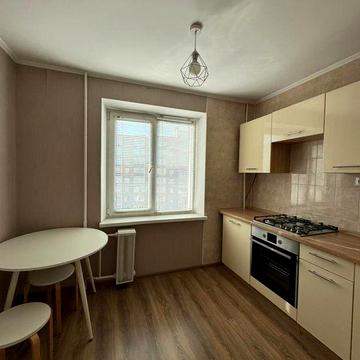 Здається 1кв на Замості 12500+