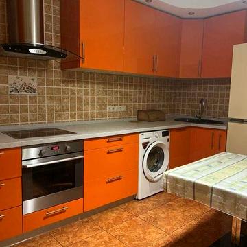 Продається 2-кім. квартира з ремонтом та меблями вул. Братиславська 9а
