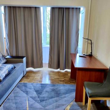 Русанівський бульв., 9