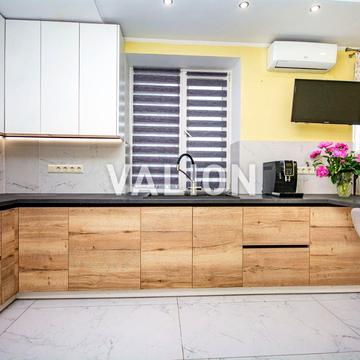 Академіка Лебедєва вул., 1