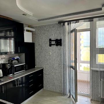 Будівельників вул., 4/2