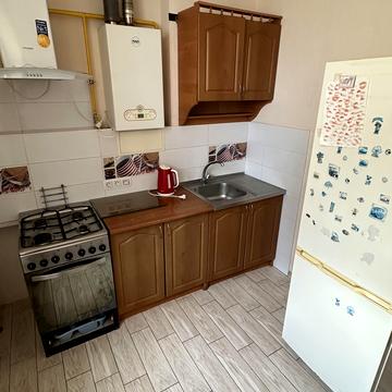 Машинобудівників вул., 15