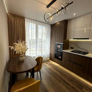 Юліана Пелеша вул., 1