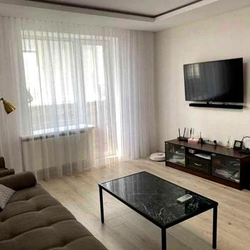 Продается 3-х комн. квартира в доме 2008 г., Бульвар Центральный 22А