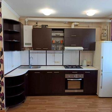 Квартира-студія біля ЗД вокзалу (3 хвилини пішки).