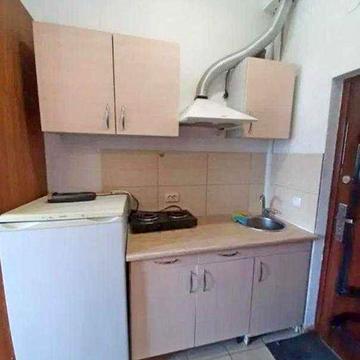 Продам гостинку рядом с метро Спортивная.