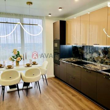 Цегельний пров., 18