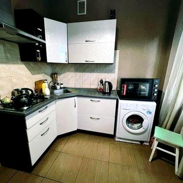 Продается просторная 3-комнатная квартира в «сталинке» на 7 км!