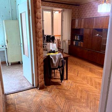 Продам 2хк-квартиру! ХТЗ, пр-т Александровский 136/8.