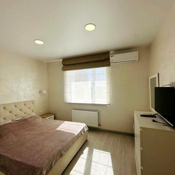 Продам 2-х ком квартиру у ЖК Щасливий (Счастливый),68 м2,окремі кімнат