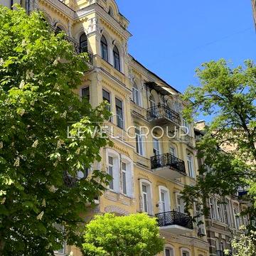 Продаж 3к квартира в центрі | Царський будинок, вул. Чикаленка