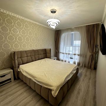 Василя Стуса вул., 32