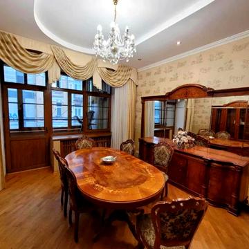 Велика Житомирська вул., 17/2