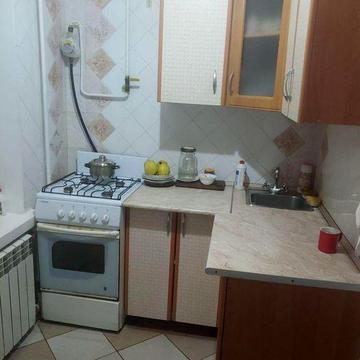 Продаж Бажана Метро Харківська Ревуцького Братства Тарасівців SF