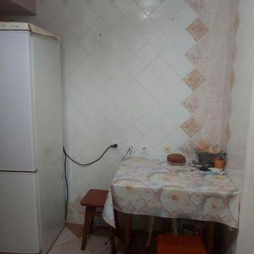 Продаж Бажана Метро Харківська Ревуцького Братства Тарасівців SF