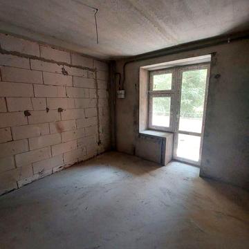 Продаж 1 кім, вул. Тролейбусна, 3 пов. 46м2, 46000$