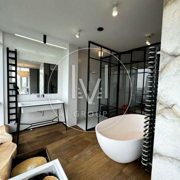 Лесі Українки бульв., 7-В