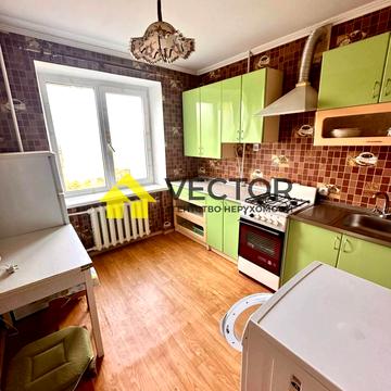 Української Повстанської Армії вул. (Ватутіна), 30/32