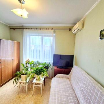 Продається двокімнатна квартира на вул.Вербицького 28Б