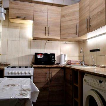 Сдам 3-комнатную квартиру на улице Е. Мельника ( Алтайской). Т