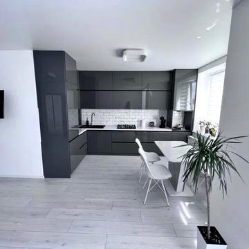 Хіміків вул., 35