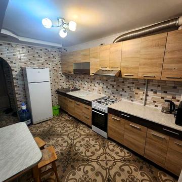 Здам в оренду трьох кімнатну квартиру