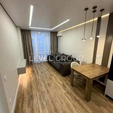 Родини Крістерів вул., 14-Б