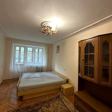 Володимира Великого вул. (Артема), 39