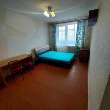 Продам 1 к.кв. на Холодной горе у метро