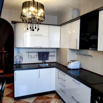 Однокомнатная сотовая с ремонтом  на Таирова