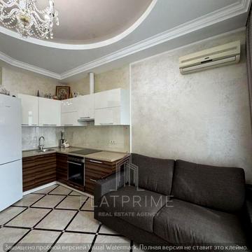 Вячеслава Чорновола вул., 25