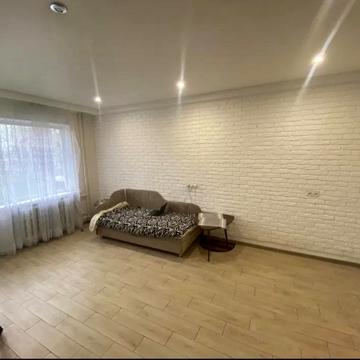 Ентузіастів вул., 4