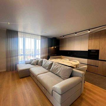 Центральний парк. Продам ГАРНУ євро3к квартиру з ремонтом. Газ. 64,5м2 ЖК Нові метри П27