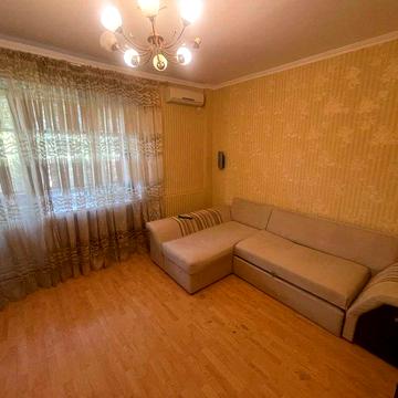 Здається квартира в районі Парку перемоги!
