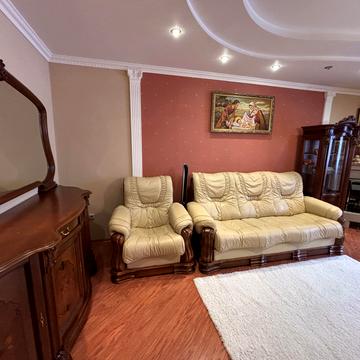 Військова вул., 2