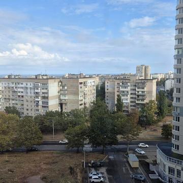 Парусна вул. (Героїв Сталінграду), 18